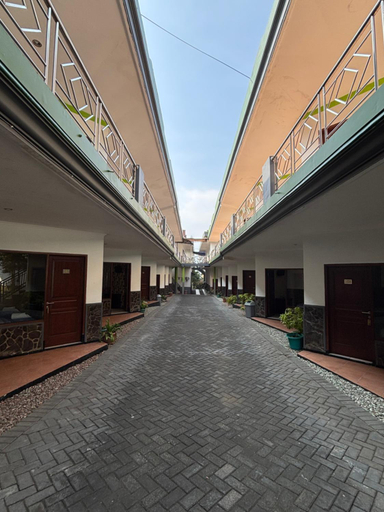 Exterior view 5, Hotel Prima Asri 153, Malang