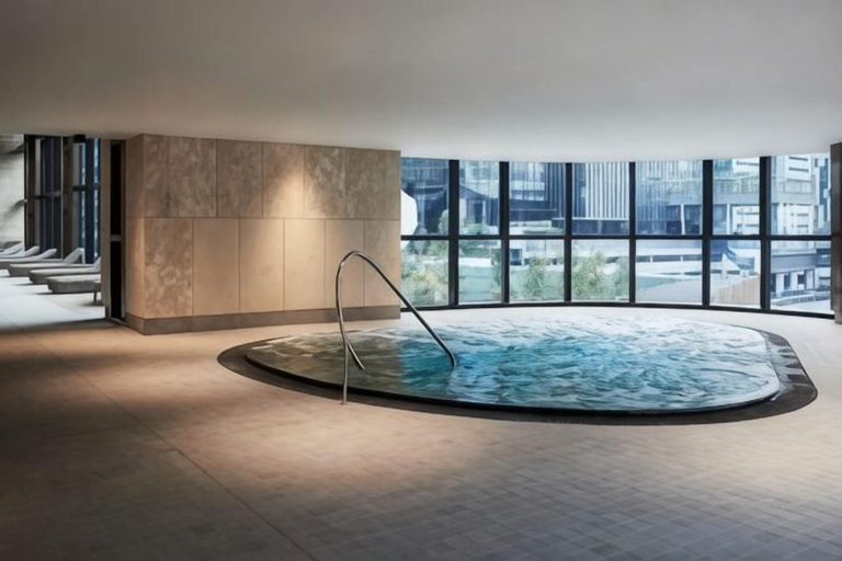 Pool, 1B1B Condo with Bay &River Views, Melbourne