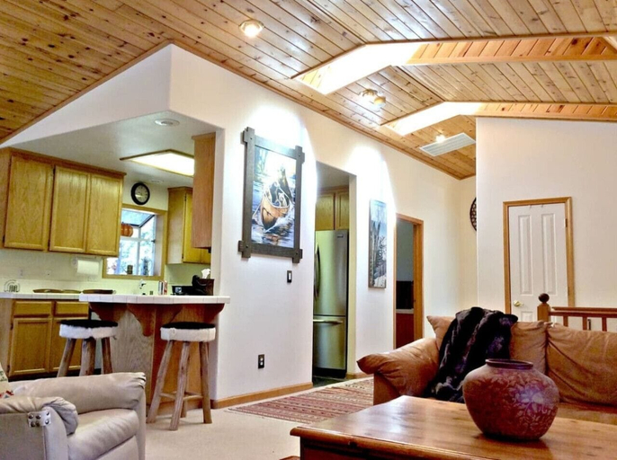 Interior 5, 620 Large 3 Bedrooms Outdoor Seating, Placer