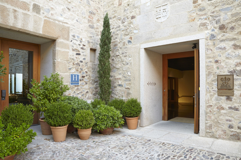 Exterior & Views 2, Atrio Restaurante Hotel, Cáceres