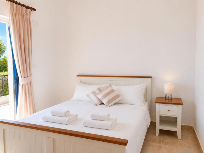 Bedroom 2, Villa Sandpiper, South Aegean