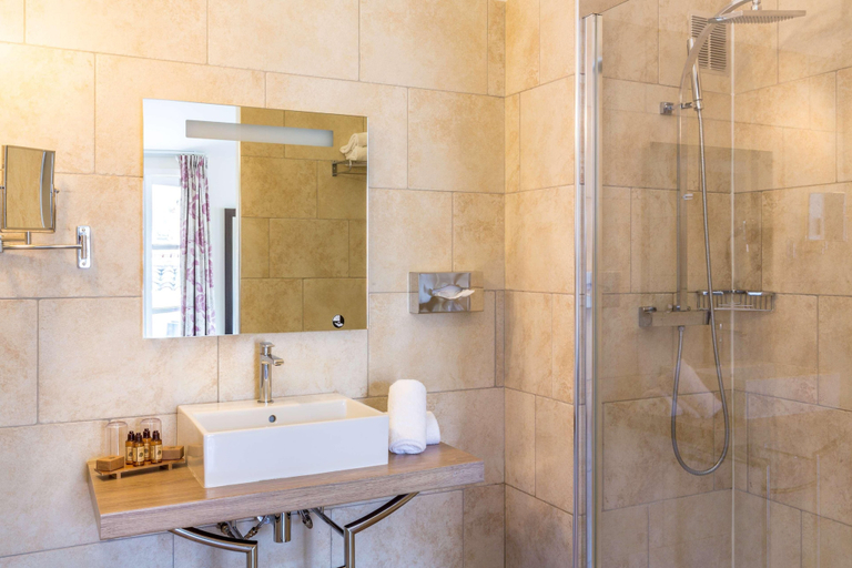 Bathroom 4, Le Marquis de la Baume, Gard
