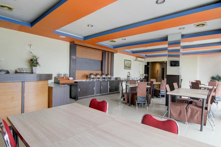 Dining, Collection O Stefani City Hotel, Pekanbaru