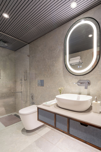 Bathroom 4, Kanishka, Manali- AM Hotel Kollection, Kullu