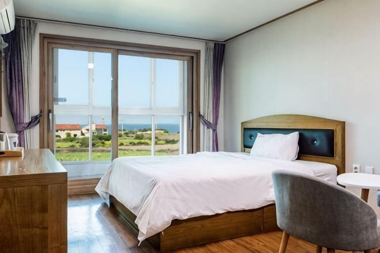 Room 2, Jeju Amore House, Jeju