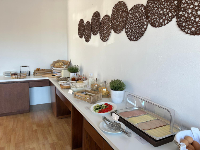 Food & Drinks 5, Ivory Serenity, South Aegean