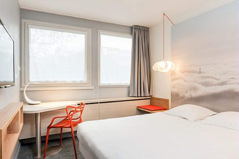 Bedroom 4, ibis Styles Paris Velizy, Yvelines