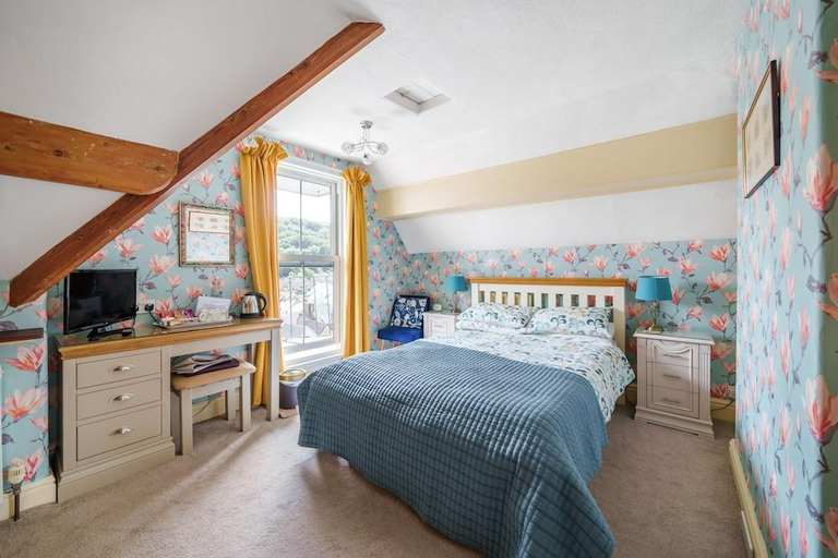 Bedroom 2, Ingleside, Devon