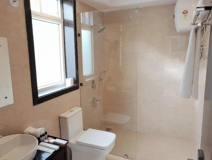 Bathroom, La Niwasa By Vatsam Hotels And Resorts, Nainital