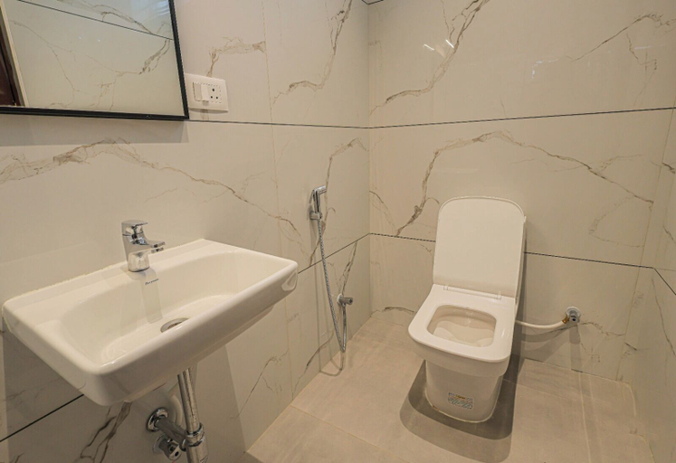 Bathroom 4, Nivasa Suites Tirupati, Chittoor