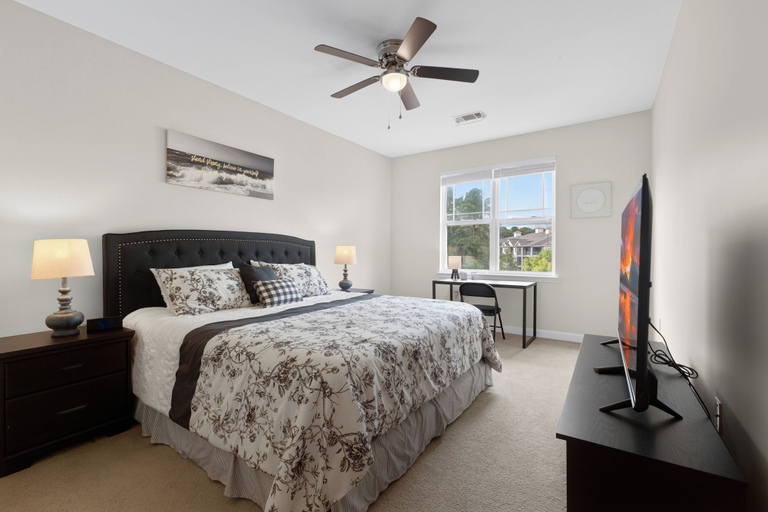 Interior 3, Crow Creek 1323, Brunswick