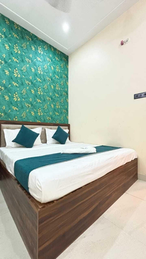 Room 4, Hotel Harmony Heaven By Rk Palace, Faizabad