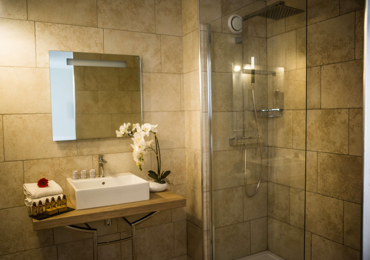 Bathroom 4, Le Marquis de la Baume, Gard