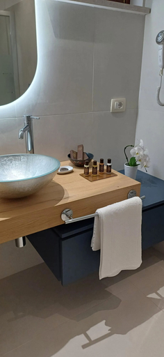 Bathroom 4, Relais VILLA CAIA, Syracuse