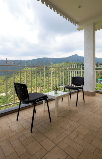 Property grounds, The Crosswoods Four, Nainital