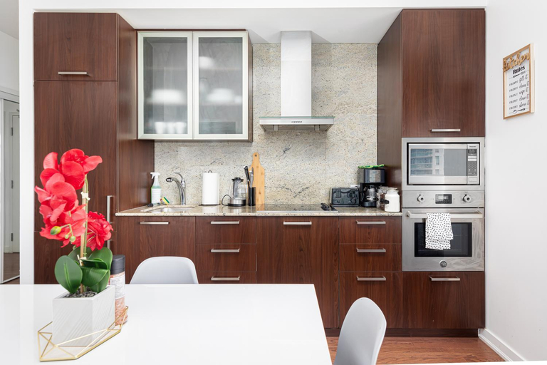 5, Downtown Toronto CN tower Condo, Toronto