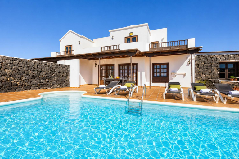 Facilities 3, Villa Salar, Las Palmas