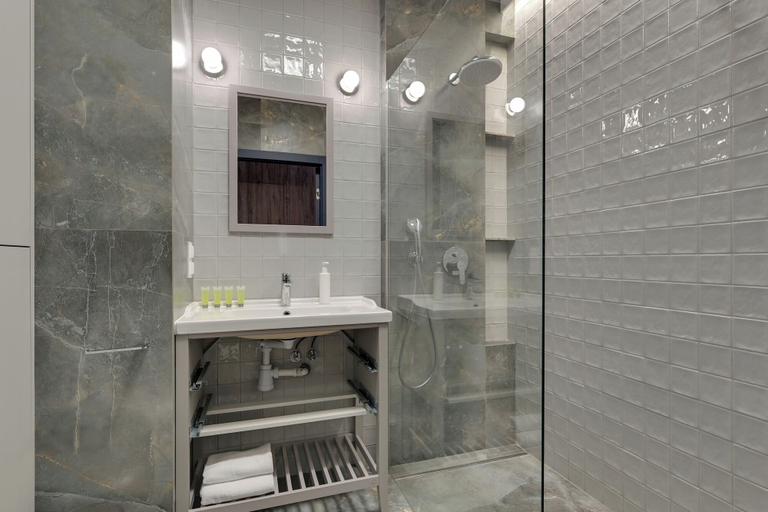 Bathroom 2, Żurawie 246 by Grand Apartments, Gdańsk City
