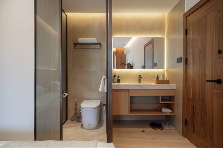 Bathroom 4, Yangshuo Riverview Hotel, Guilin