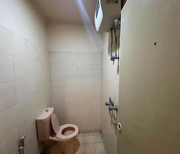Bathroom 4, Cozzy Galaxy Hotel, Manado