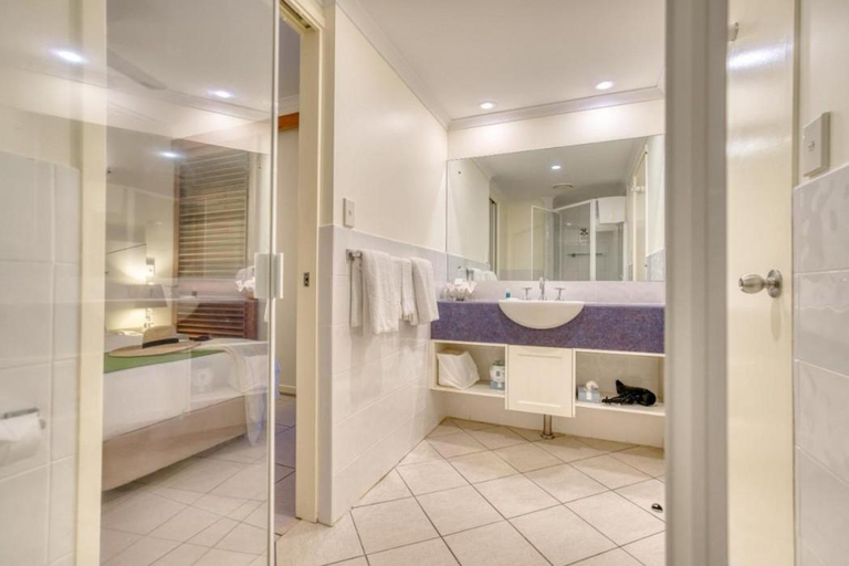 Bathroom 4, Freestyle Resort Port Douglas, Douglas