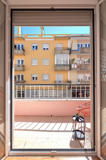 Room 2, Enjoy The Sunny Balcony, By Timecooler, Lisbon