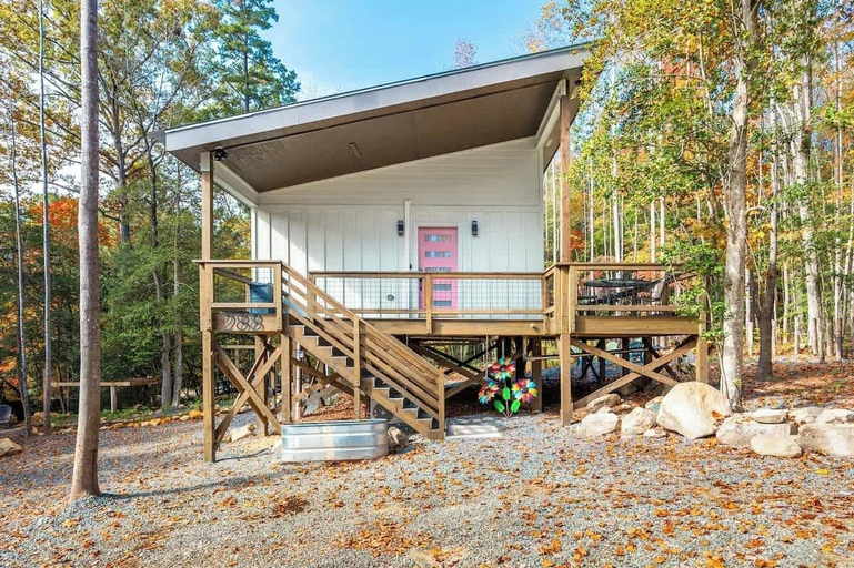 Interior 5, Two Tree Houses - Galaxy and Full Bloom, Chatham