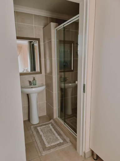 Bathroom 3, Danrit Guesthouse, City of Johannesburg