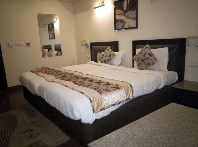 Room 2, Hotel Fair-way In Near Railway Station, Amritsar