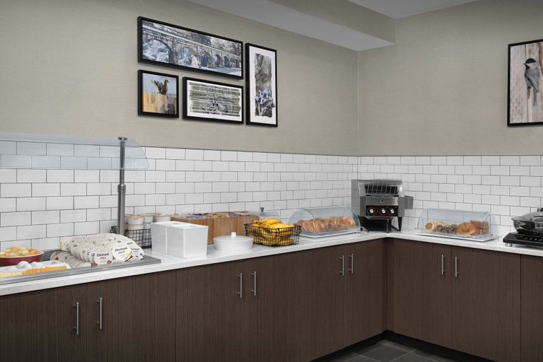 Food & Drinks 4, Residence Inn by Marriott Boston Marlborough, Middlesex