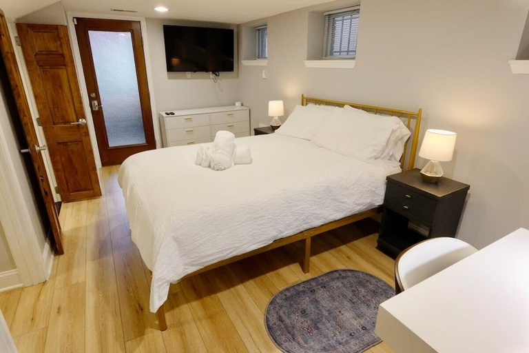 Interior 2, DC Beckons Darling Apt Sleeps 4, Washington D.C.