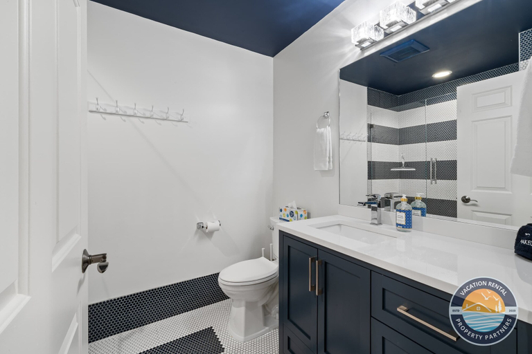 Interior 4, Pool, Beach Walk & Lake Views in Fontana, Walworth