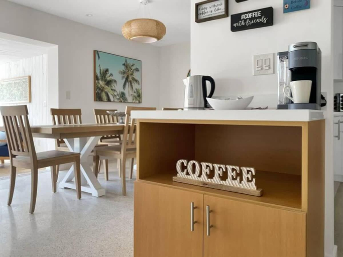 2, Seahorse Villa 2 by Dream Vacation, Broward