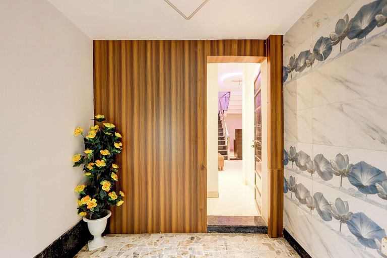 Lobby 5, FabHotel Royal Residency - Nr. Barra World Bank Crossing, Kanpur Nagar