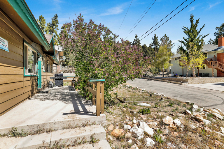 Exterior & Views 2, Shasta Mountain Cabin#1916, San Bernardino