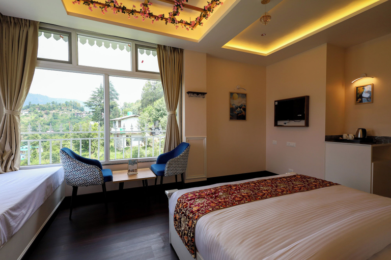 Room 2, The Crosswoods Four, Nainital