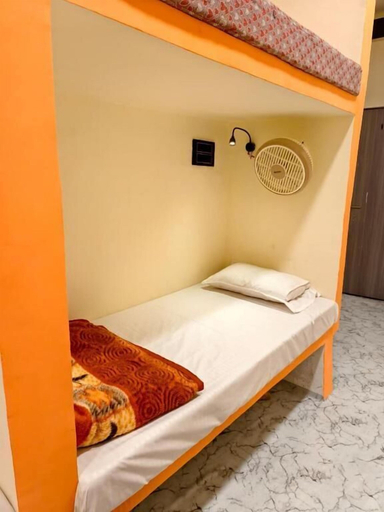 Room 5, RAINBOW INN, Varanasi