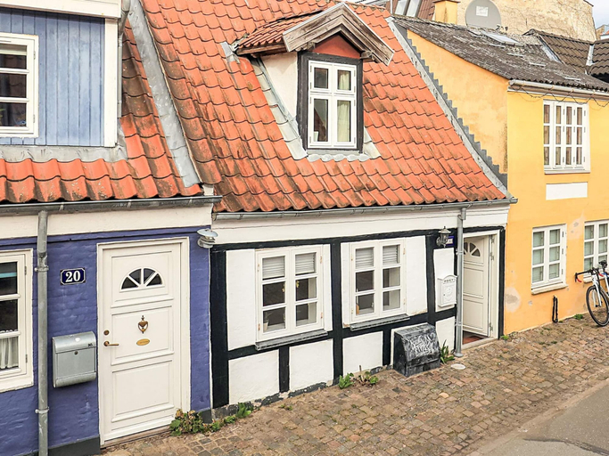 Primary image