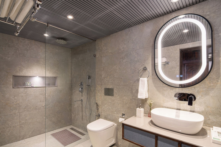 Bathroom 4, Kanishka, Manali- AM Hotel Kollection, Kullu