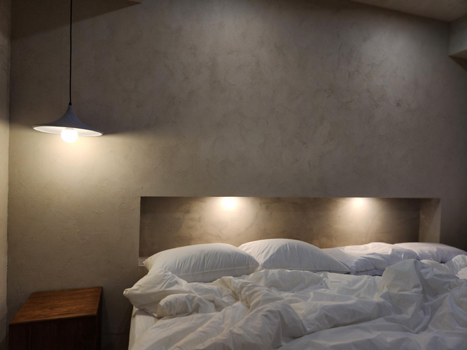 Bedroom 3, Paradise on Earth, Suyeong