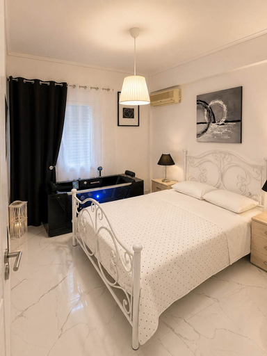 Room 5, Urban Noir Escape Neos Kosmos Chic Stay, Attica