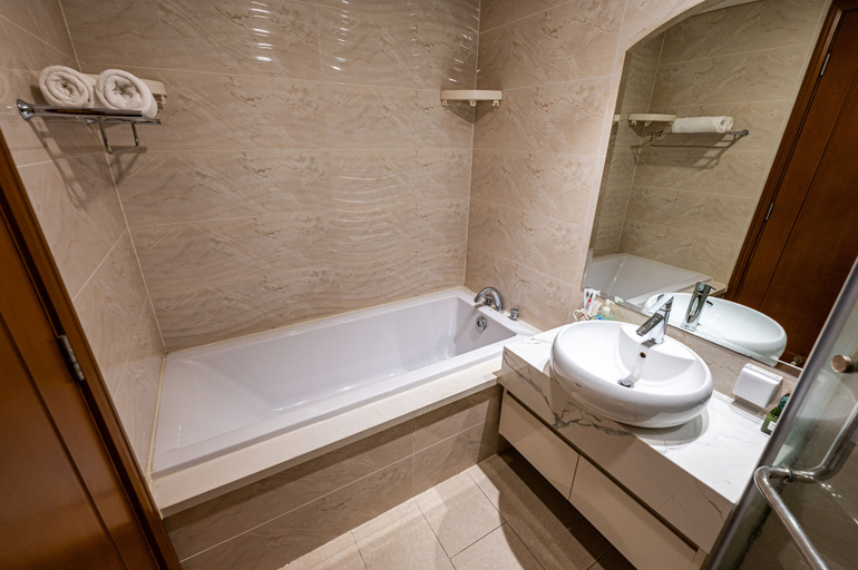 Bathroom 4, The Kingston Landmark Sky Residence, Bình Thạnh