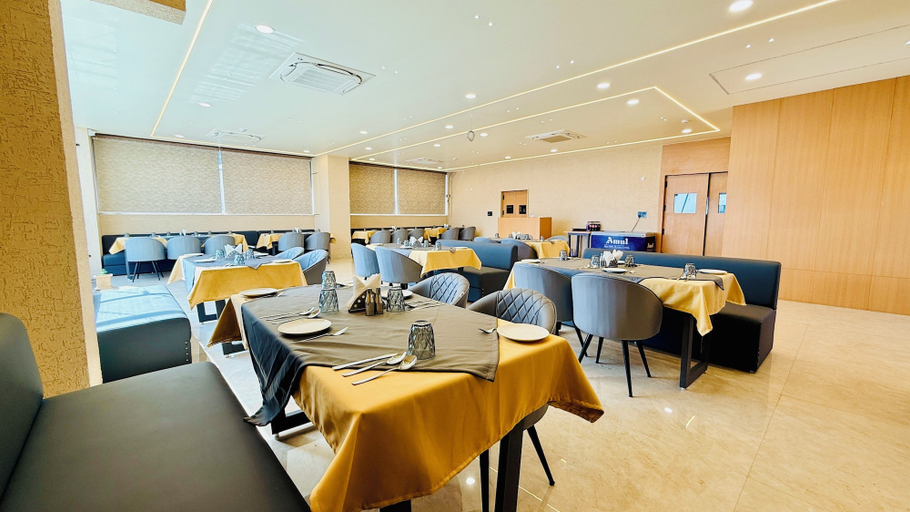 Restaurant 3, Kreston Heights Hotels Bhopal, Bhopal