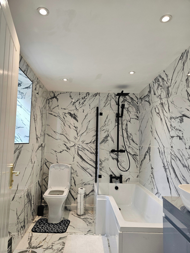 Bathroom 4, Den Homes Luxury Flat, Flat,fully Air-conditioned, Sefton