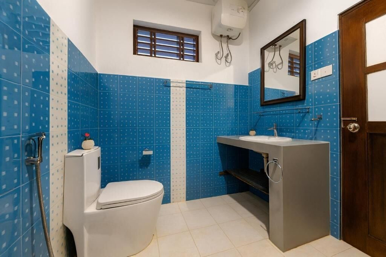 Bathroom 2, Bentota Luxe Ayurveda, Bentota