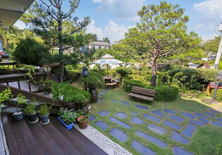 Others 5, Haneuljeongwon Pension, Taean