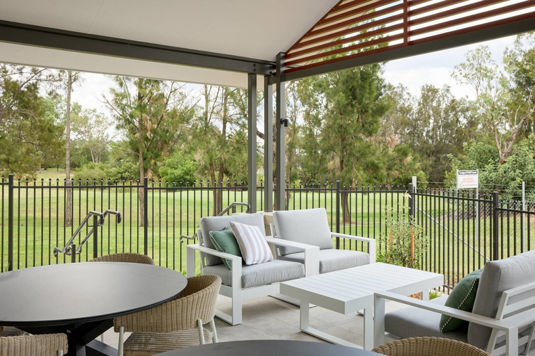 Lounge 4, Plumes a CH Boutique Hotel & Apartments, an Ascend Collection Hotel, Tamworth Regional - Pt A