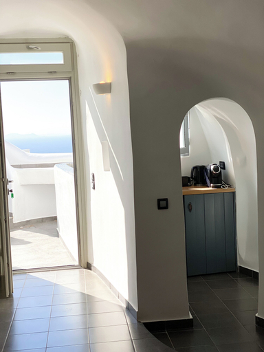 Living area, Esmi Suites Santorini, South Aegean