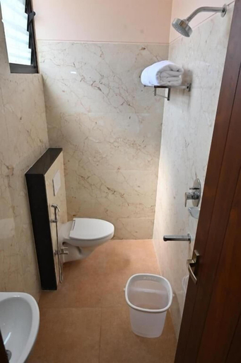 Bathroom 5, Hotel Majestic Grand Madurai, Madurai