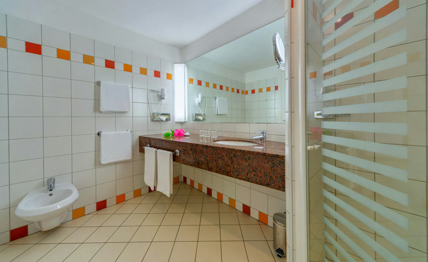 Bathroom 4, Robinson Club Apulia, Lecce